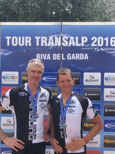 Das Team Fifty-Fifty um Thomas Kopp und Rainer Stahl meisterten die TOUR Transalp mit Bravur!